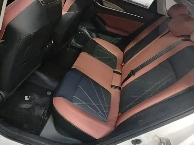 Changan Eado — Фото автомобиля 16