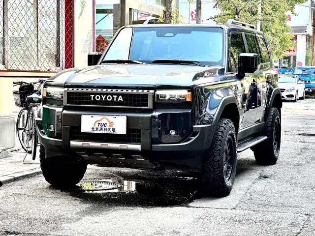 Фотография автомобиля — Toyota Prado