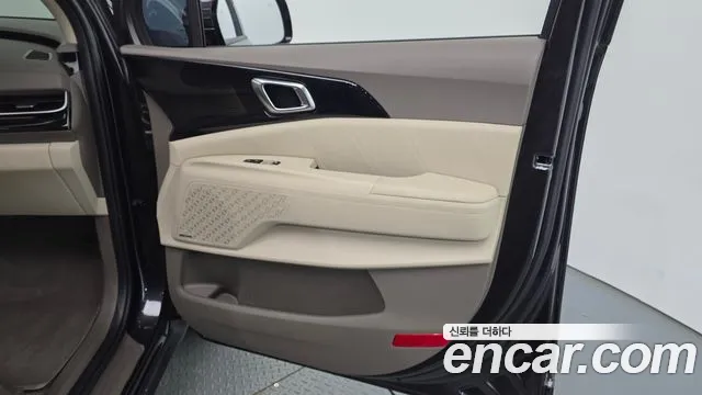 Kia Carnival 4th Gen — Фото автомобиля 13