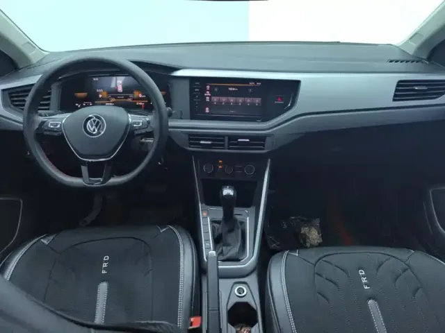 Volkswagen Polo — Фото автомобиля 12