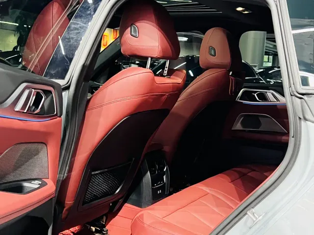 BMW i4 — Фото автомобиля 6