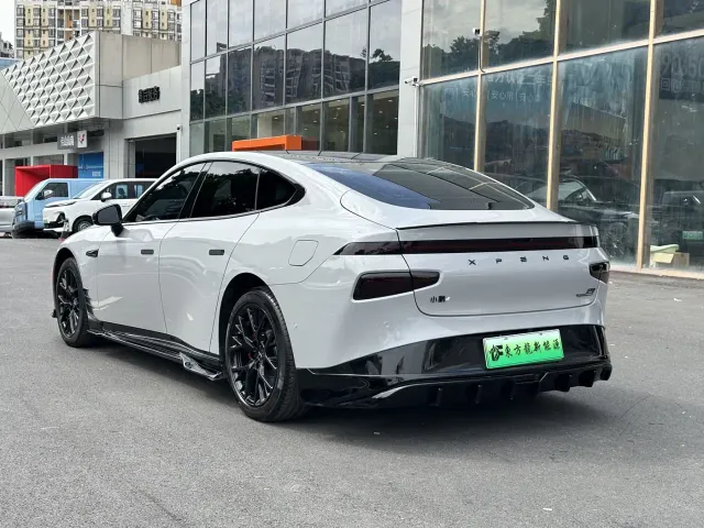 Xpeng P7 — Фото автомобиля 6