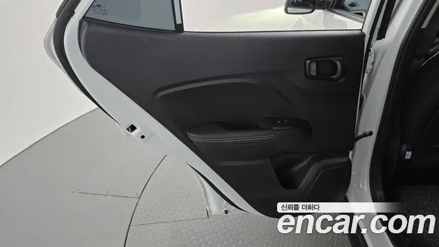 Hyundai Venue — Фото автомобиля 25
