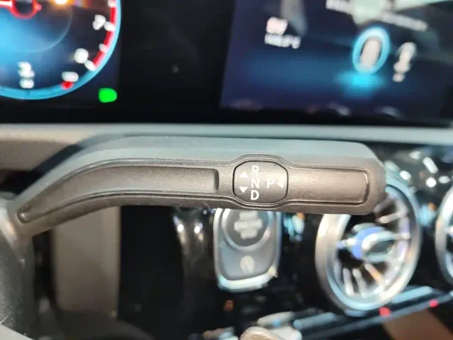 Mercedes-Benz A-Class — Фото автомобиля 13