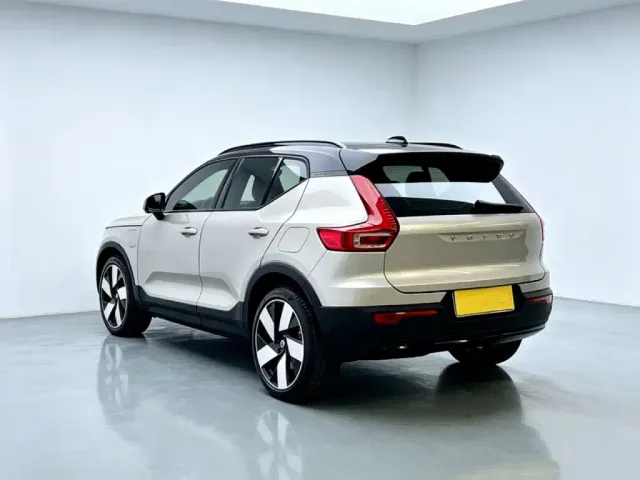 Volvo Volvo XC40 New Energy 2023 Long Range PRO Version — Фото автомобиля 4