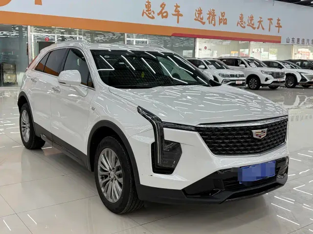 Cadillac XT4 — Фото автомобиля 3