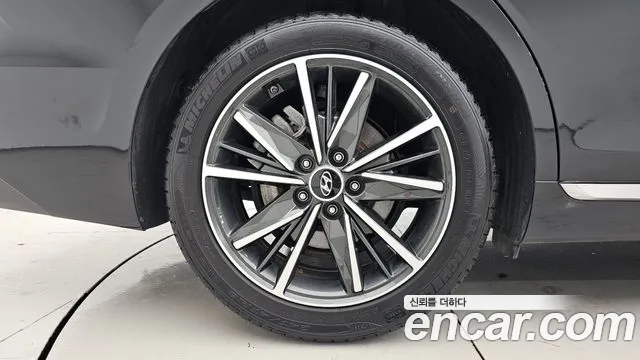 Hyundai Grandeur — Фото автомобиля 5