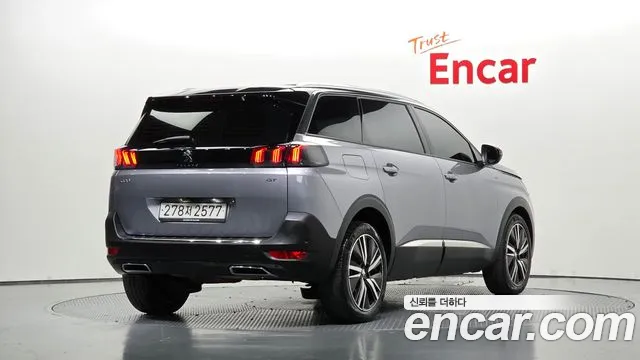 Peugeot 5008 — Фото автомобиля 2