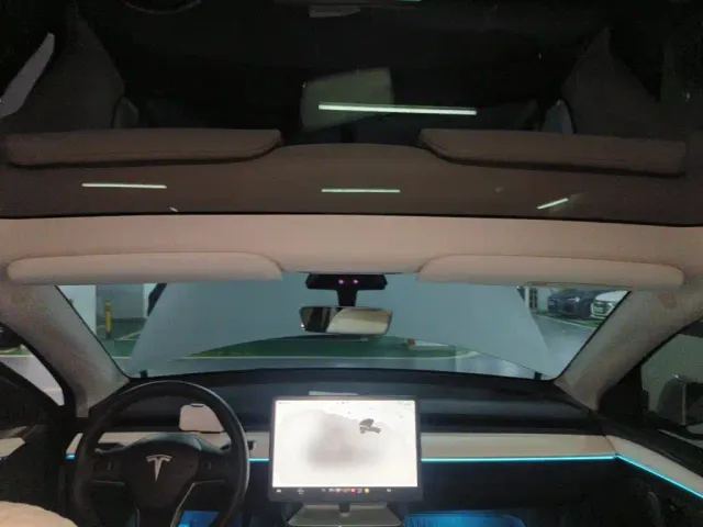 Tesla Model Y — Фото автомобиля 10