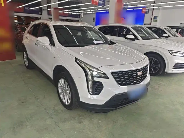Cadillac XT4 — Фото автомобиля 3