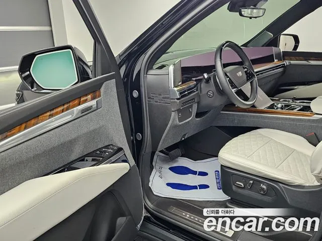 Cadillac Escalade 5th Gen — Фото автомобиля 11
