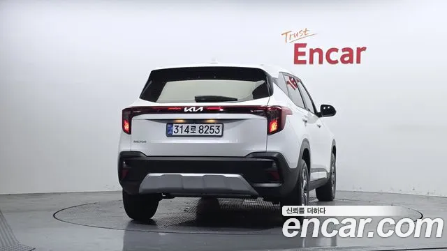 Kia Seltos Бензин 1.6 турбо 2WD — Фото автомобиля 4