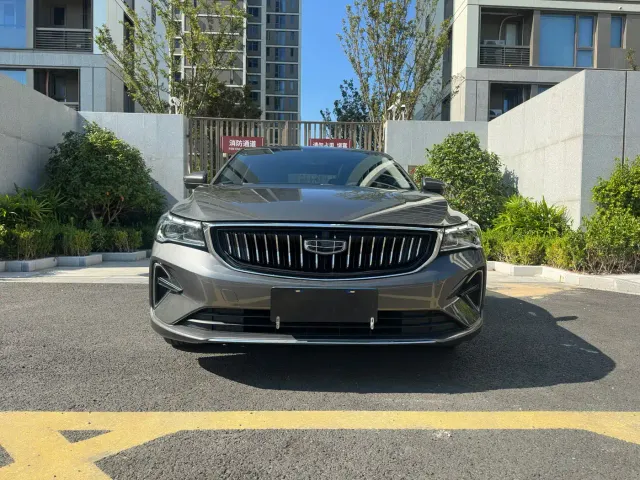 Geely Emgrand — Фото автомобиля 2