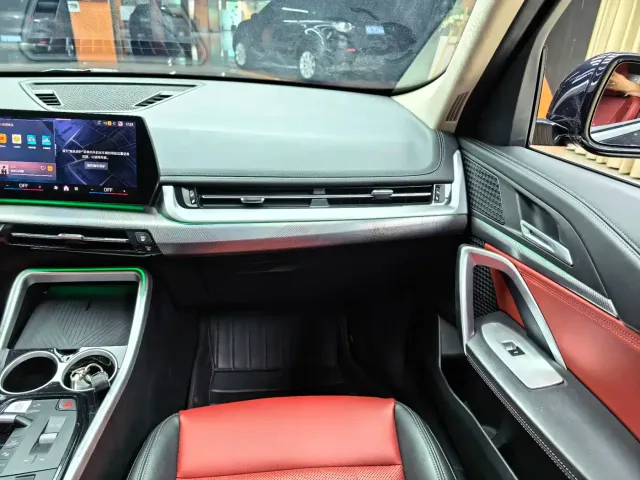 BMW X1 — Фото автомобиля 12