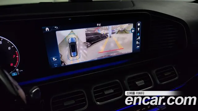 Mercedes-Benz GLS-Class — Фото автомобиля 12