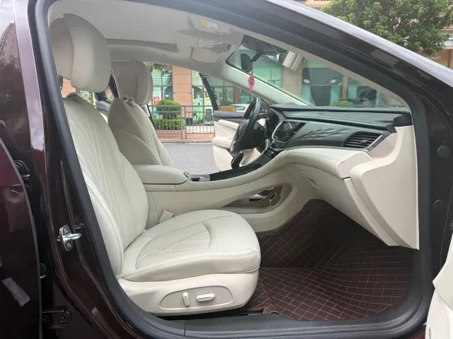 Buick LaCrosse — Фото автомобиля 15