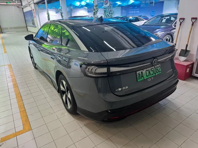 Volkswagen ID.7 Vizzion — Фото автомобиля 3