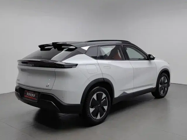 Dongfeng Fengshen L7 — Фото автомобиля 2