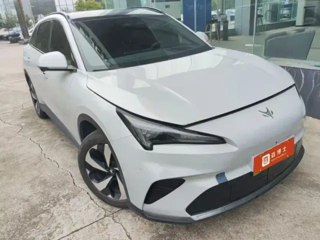 Arcfox Alpha T5 — Фото автомобиля 2