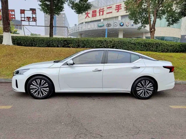 Nissan Teana — Фото автомобиля 6