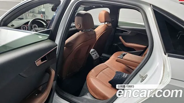 Audi A4 45 TFSI quattro Premium — Фото автомобиля 11