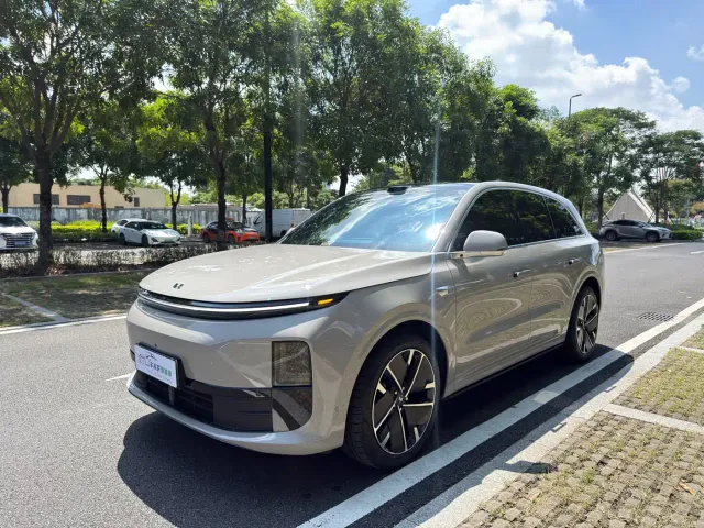 Фотография автомобиля — Li Auto L6