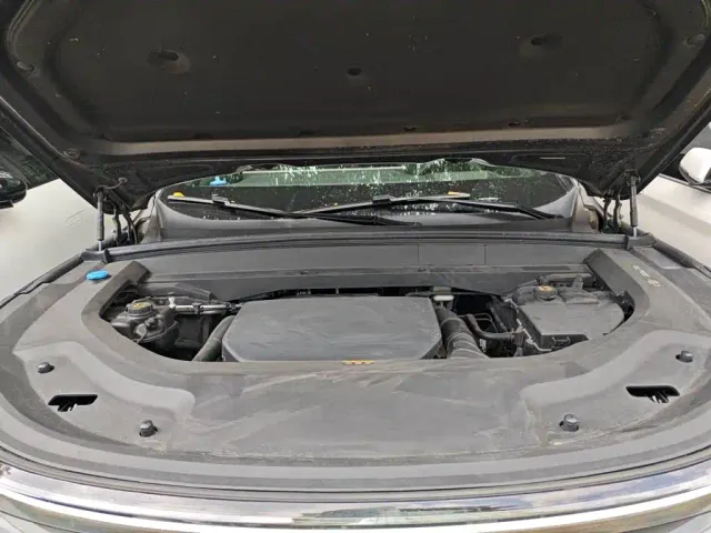Li Auto L8 — Фото автомобиля 16