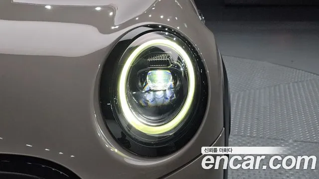 Mini Cooper — Фото автомобиля 21