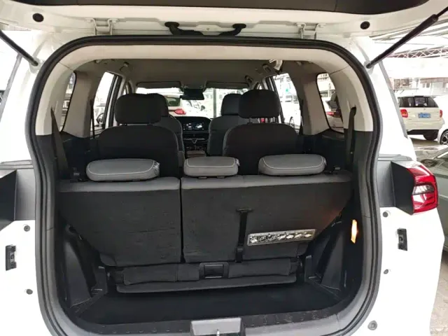 GAC Trumpchi M6 — Фото автомобиля 18