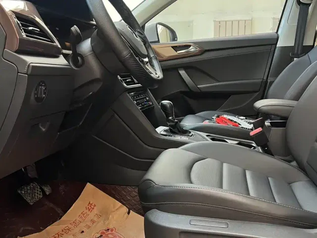Volkswagen Tharu — Фото автомобиля 8