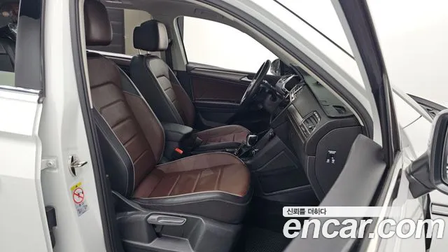 Volkswagen Tiguan — Фото автомобиля 11