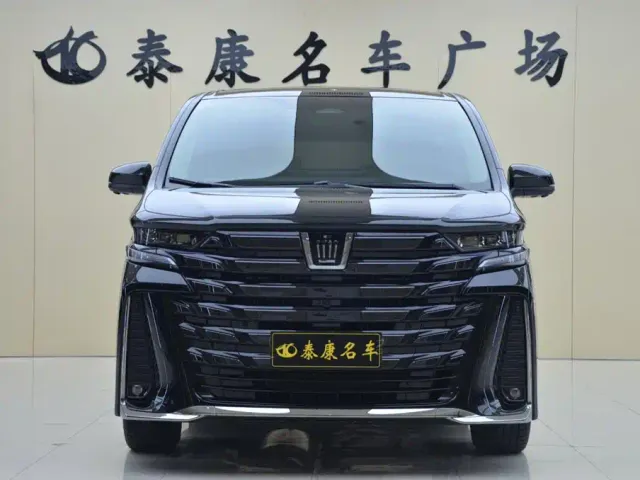 Toyota Vellfire — Фото автомобиля 2