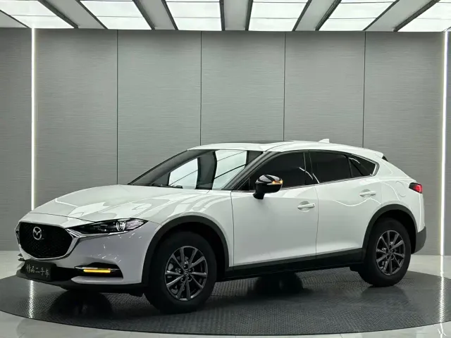 Фотография автомобиля — Mazda CX-4