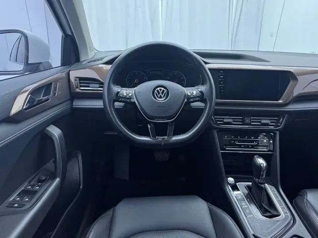 Volkswagen Tharu — Фото автомобиля 9