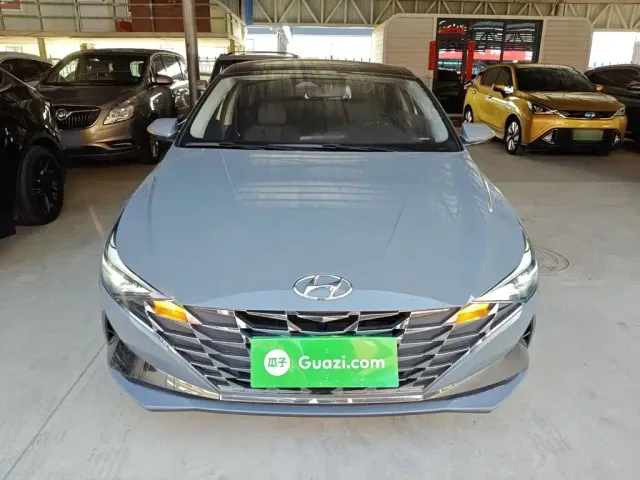 Hyundai Elantra — Фото автомобиля 2