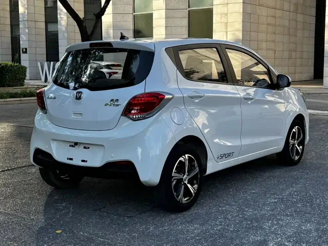 Changan Benben E-Star — Фото автомобиля 14
