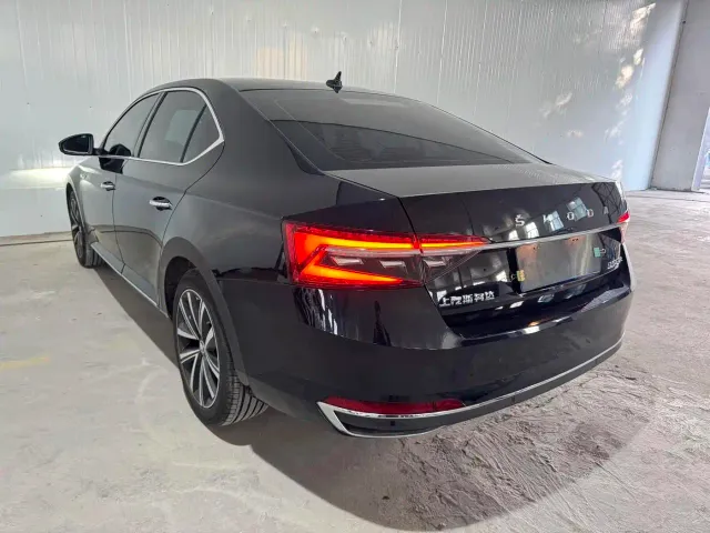 Skoda Superb — Фото автомобиля 6