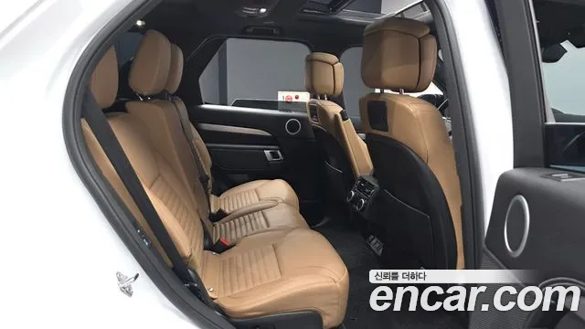 Land Rover Discovery — Фото автомобиля 12