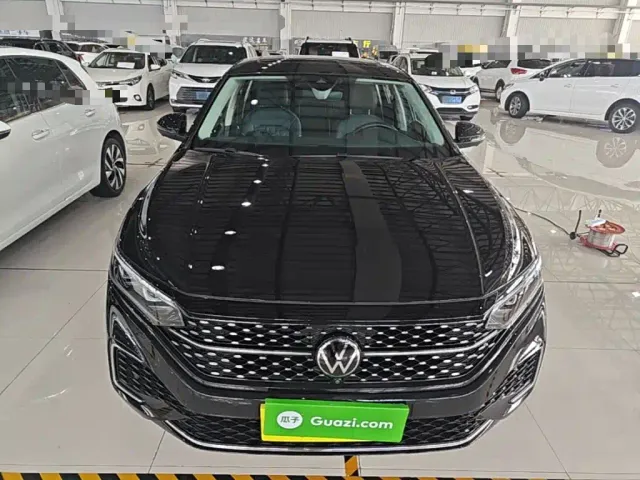 Volkswagen Passat — Фото автомобиля 2