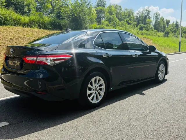 Toyota Camry — Фото автомобиля 6