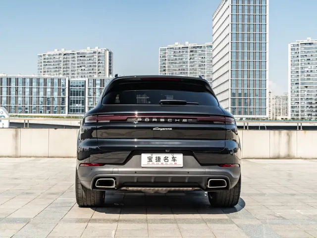 Porsche Cayenne — Фото автомобиля 3