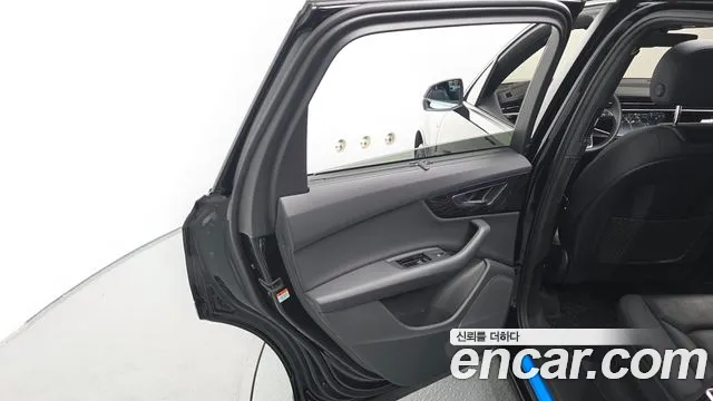 Audi Q7 45 TDI quattro Premium — Фото автомобиля 25