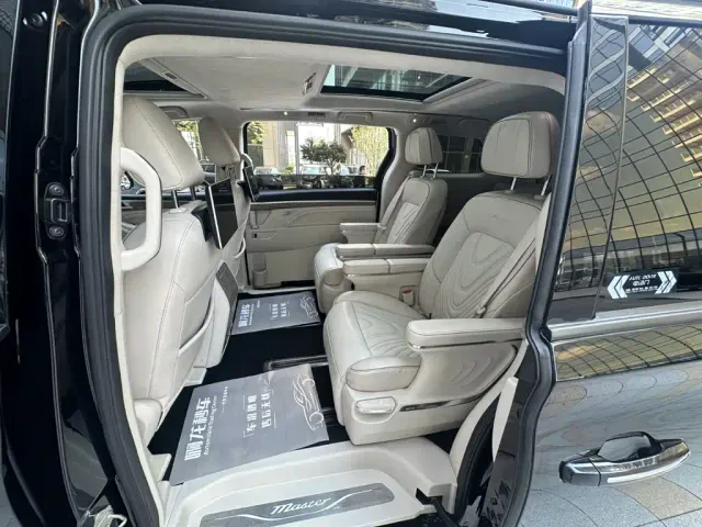 GAC Trumpchi M8 — Фото автомобиля 11