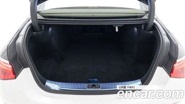 Mercedes-Benz S-Class — Фото автомобиля 5