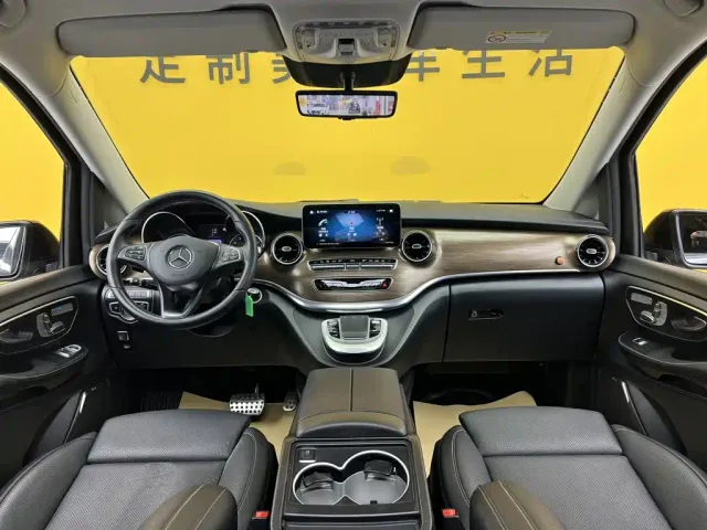 Mercedes-Benz V-Class — Фото автомобиля 15