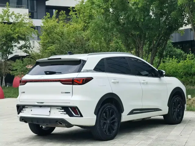 JAC Motors JAC QX PHEV — Фото автомобиля 4