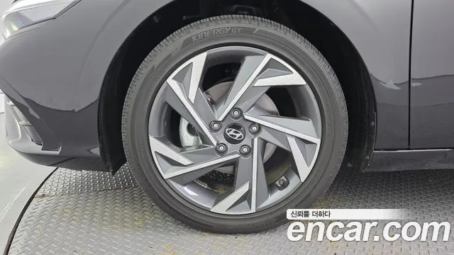 Hyundai AVANTE Новый Avante (CN7) — Фото автомобиля 5