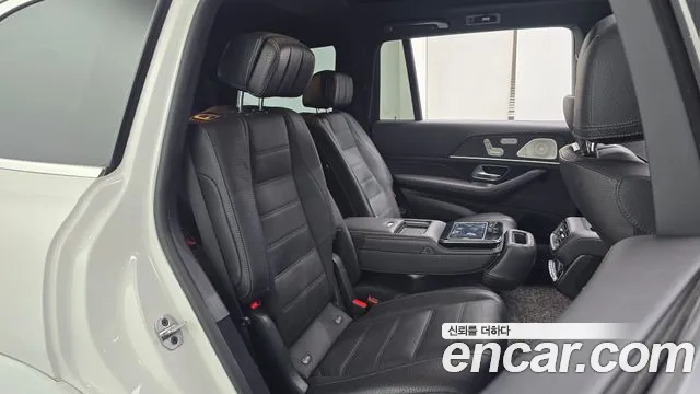 Mercedes-Benz GLS-Class — Фото автомобиля 11