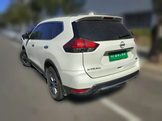 Nissan X-Trail — Фото автомобиля 4