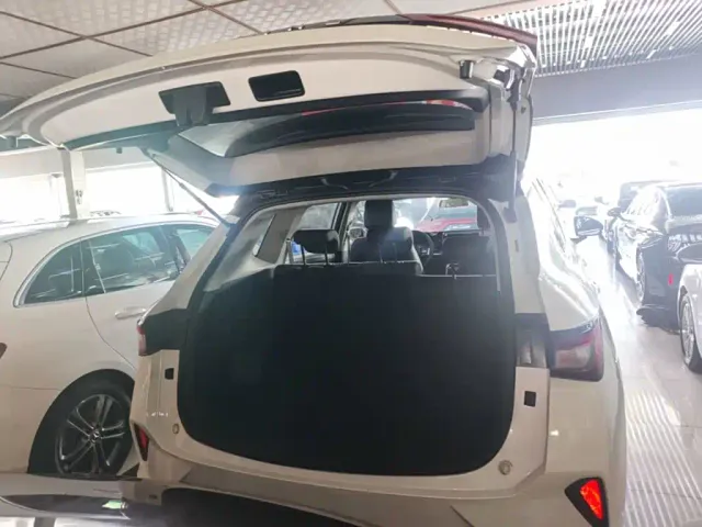 Wuling Asta — Фото автомобиля 18